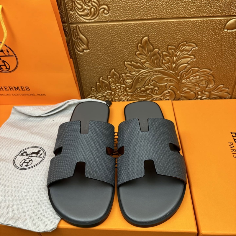 H**mes slippers